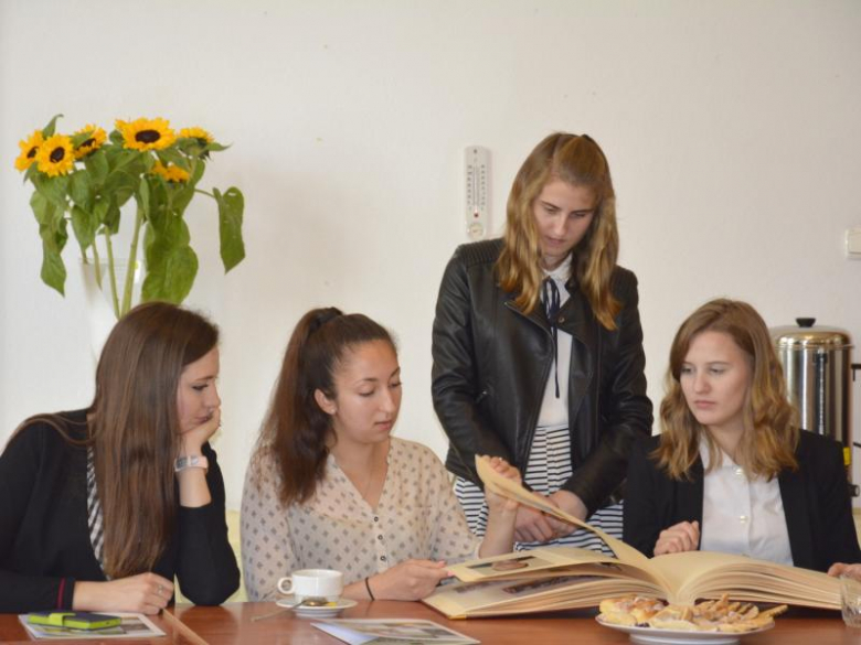 Wręczenie stypendium licealistom