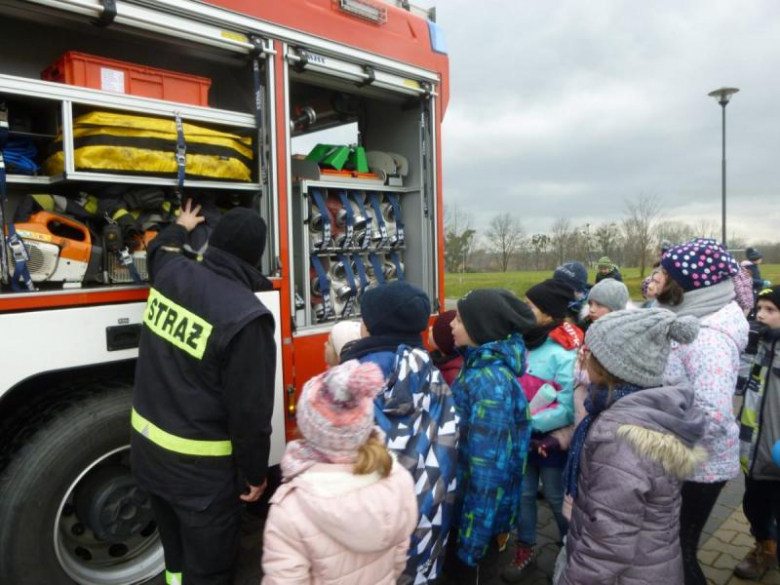 Spotkanie strażaków z dziećmi