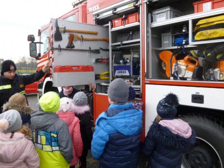 Spotkanie strażaków z dziećmi
