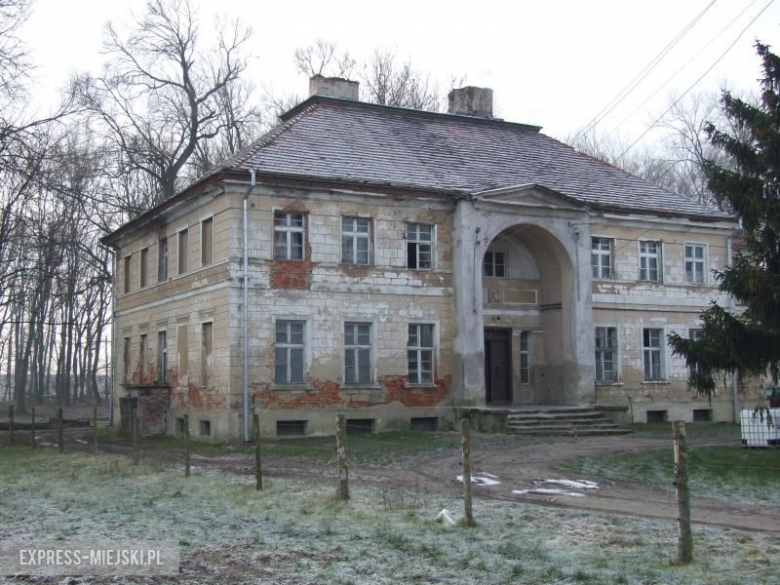 Widok pałacu od strony północno-wschodniej