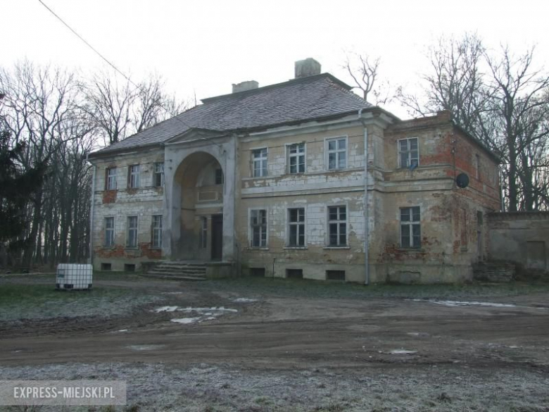 Widok pałacu od strony północno-zachodniej