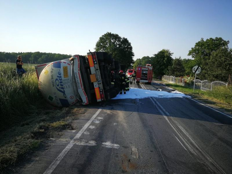 Kolizja w Sobkowicach na drodze wojewódzkiej ne 346