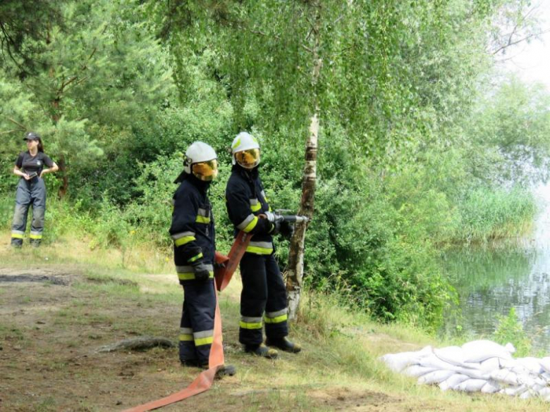 Ćwiczenia strażackie w Prężycach