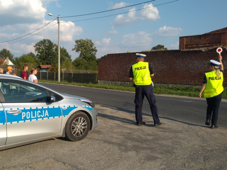 Wspólne kontrole policjantów i dzieci