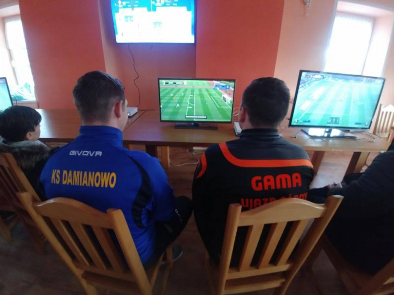 Turniej FIFA w Damianowie