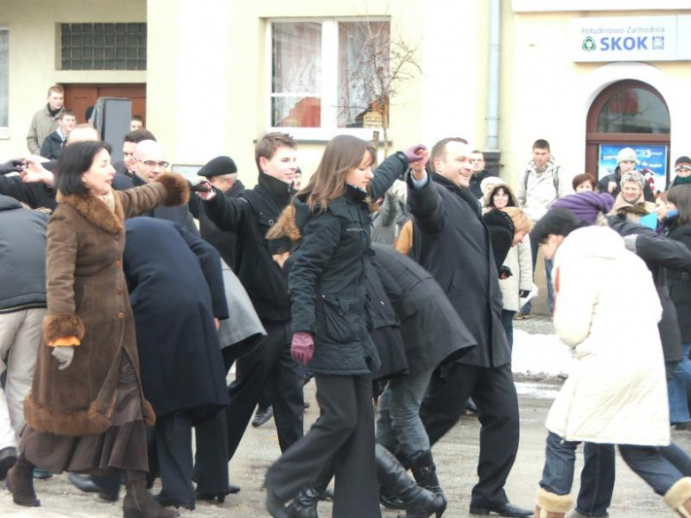 Polonez dla Rolanda na przestrzeni lat