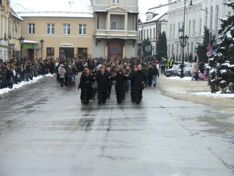 Polonez dla Rolanda na przestrzeni lat