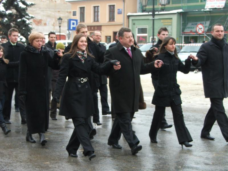 Polonez dla Rolanda na przestrzeni lat
