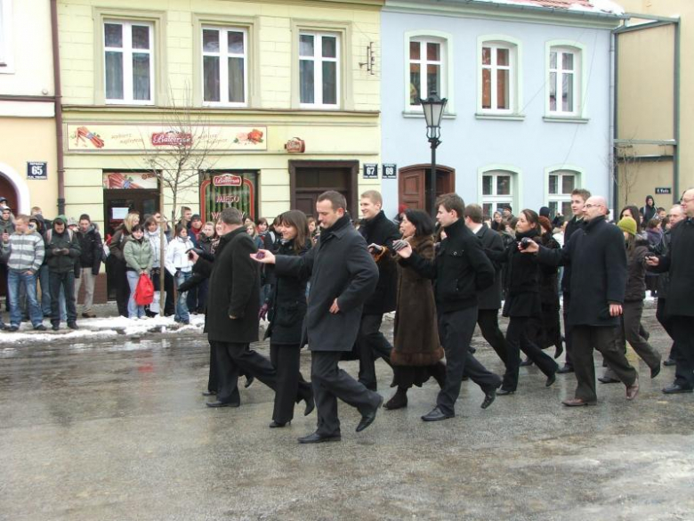 Polonez dla Rolanda na przestrzeni lat
