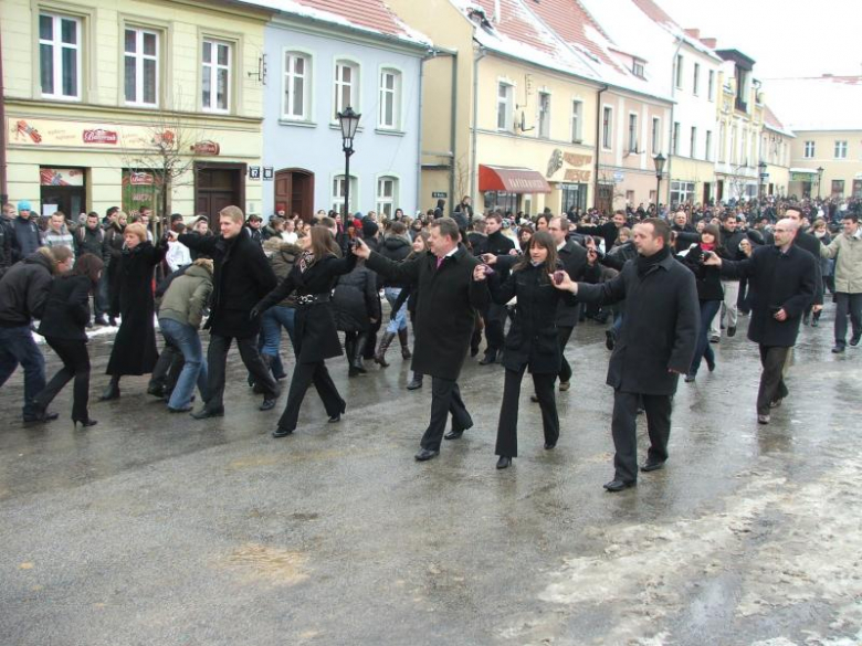 Polonez dla Rolanda na przestrzeni lat