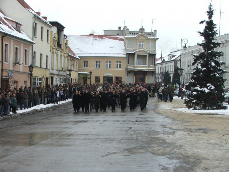Polonez dla Rolanda na przestrzeni lat