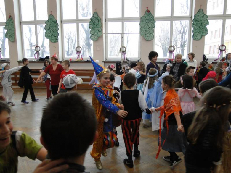Bal karnawałowy w SP nr 3 w Środzie Śląskiej