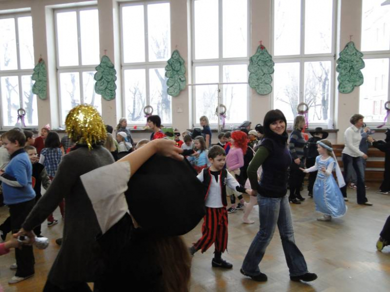 Bal karnawałowy w SP nr 3 w Środzie Śląskiej