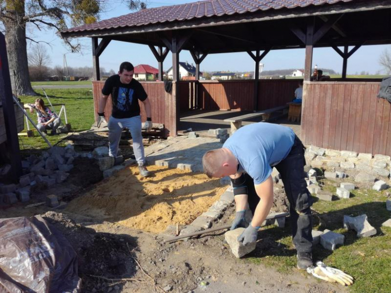 Sobotnie porządkowanie wsi