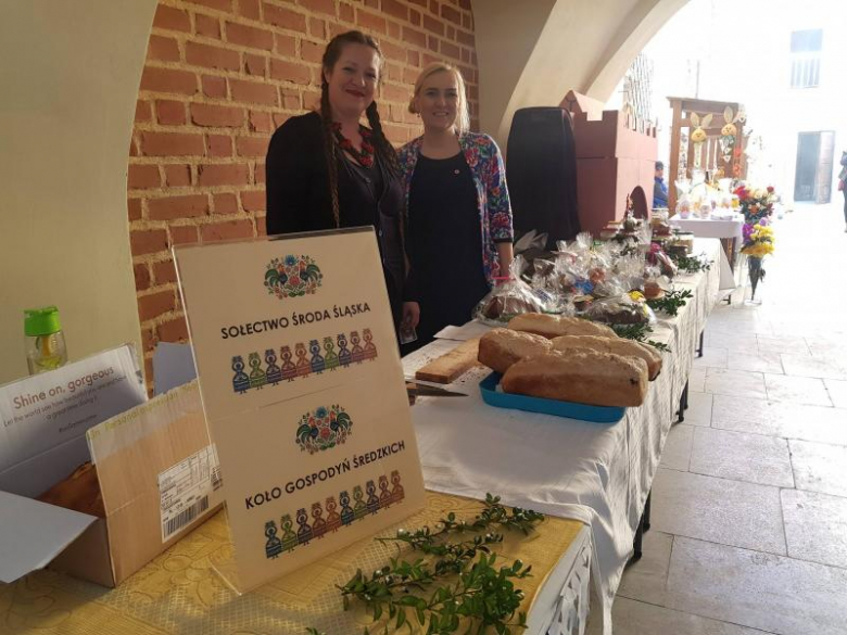 Jarmark Wielkanocny na dziedzińcu muzeum