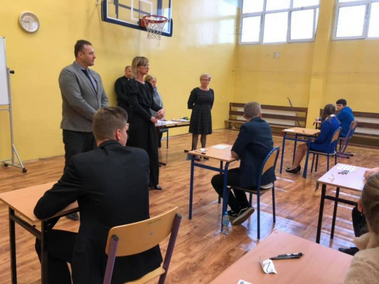 Egzamin gimnazjalny w Ujeździe Górnym