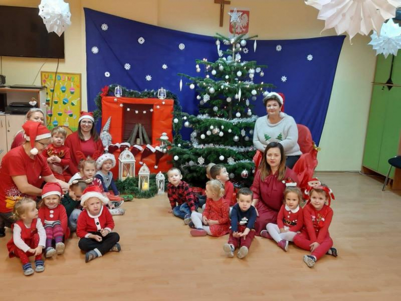 Wizyta św. Mikołaja w szkole podstawowej w Udaninie