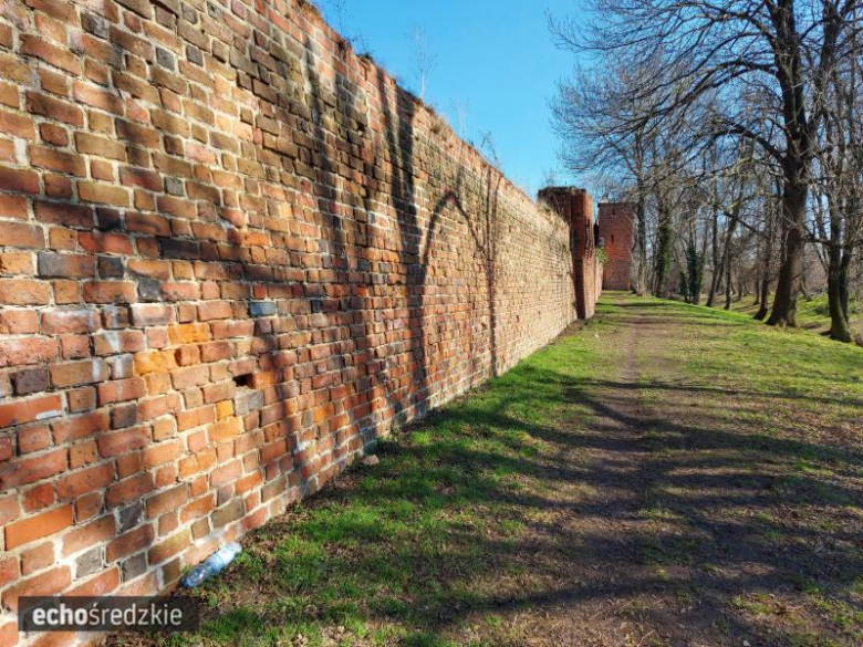 Mury obronne w Środzie Śląskiej