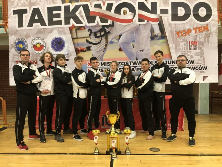 Zawodnicy i trenerzy WSKT