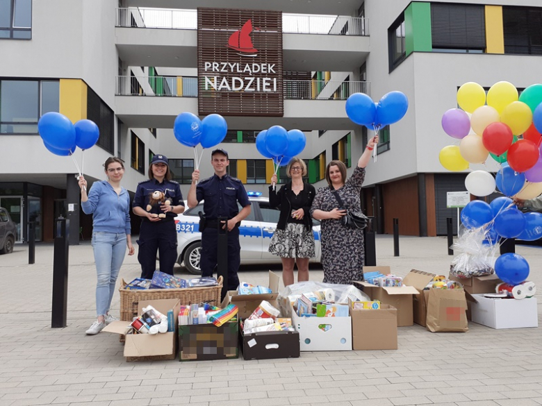 Pracownicy socjalni i policjanci wsparli Przylądek Nadziei we Wrocławiu