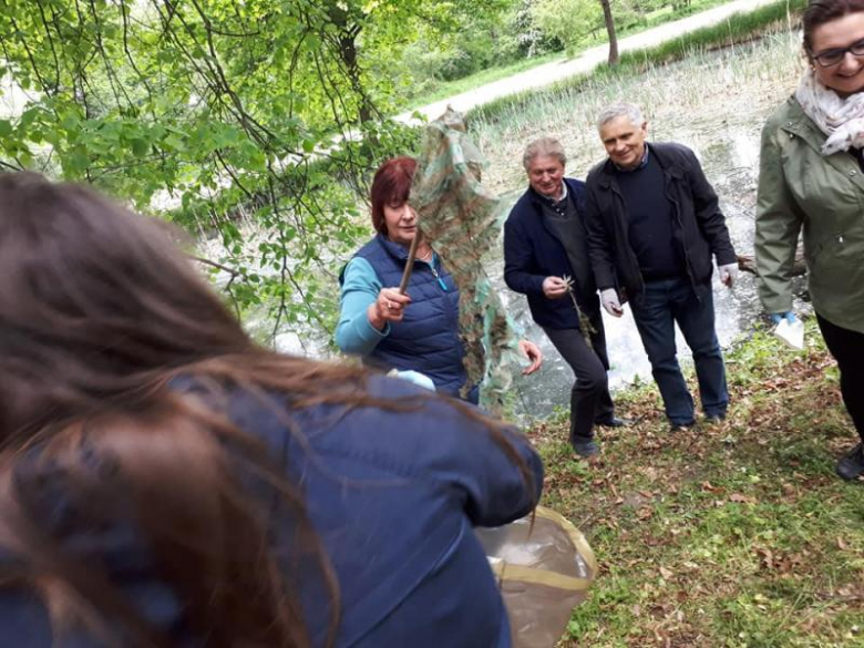 Urzędnicy wysprzątali park w Piotrowicach