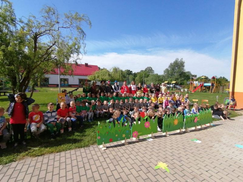 Dzień Dziecka na sportowo w przedszkolu w Malczycach