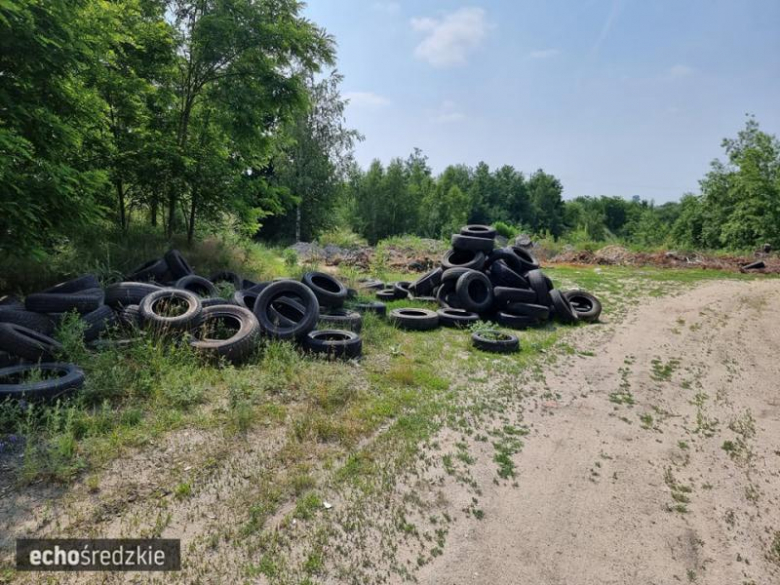 Dzikie wysypisko śmieci w Malczycach