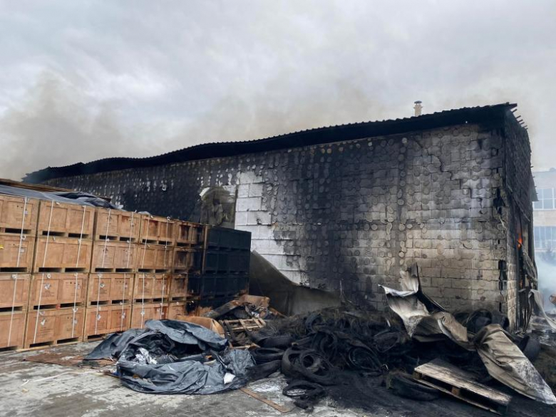 Pożar hali magazynowej