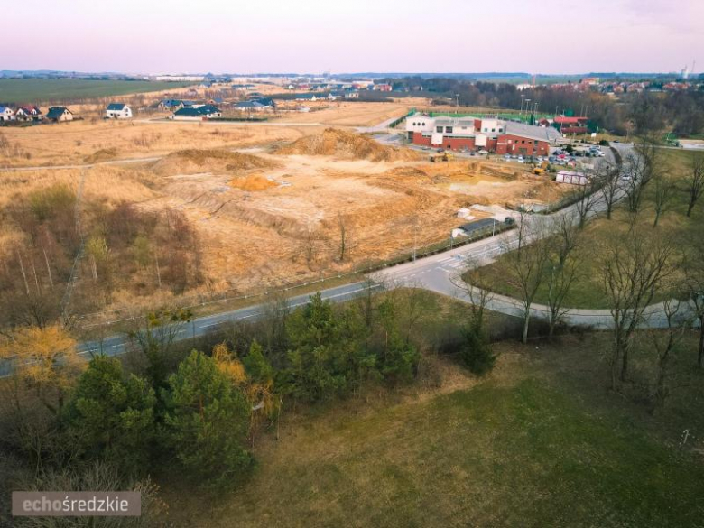 Budowa szkoły na Winnej Górze w Środzie Śląskiej