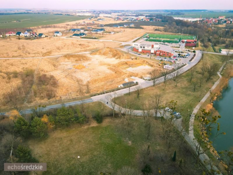 Budowa szkoły na Winnej Górze w Środzie Śląskiej