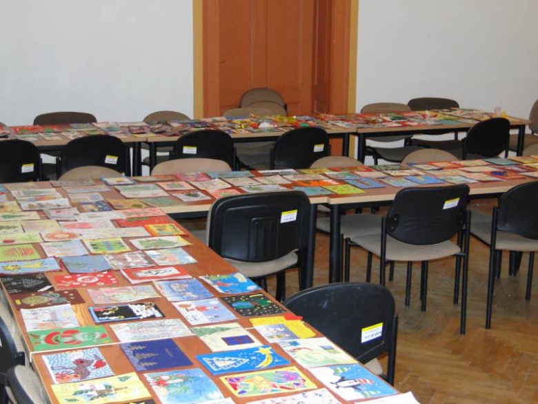 Obrady jury konkursu na kartkę świąteczną - Środa Śląska 2011