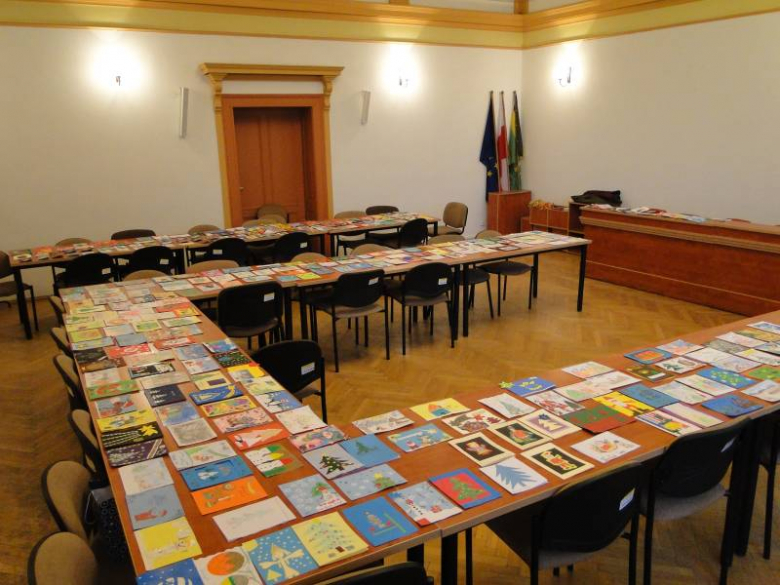 Obrady jury konkursu na kartkę świąteczną - Środa Śląska 2011