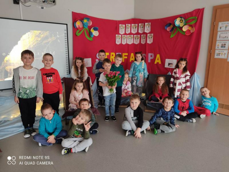 Dzień Kobiet w grupie Pszczółki