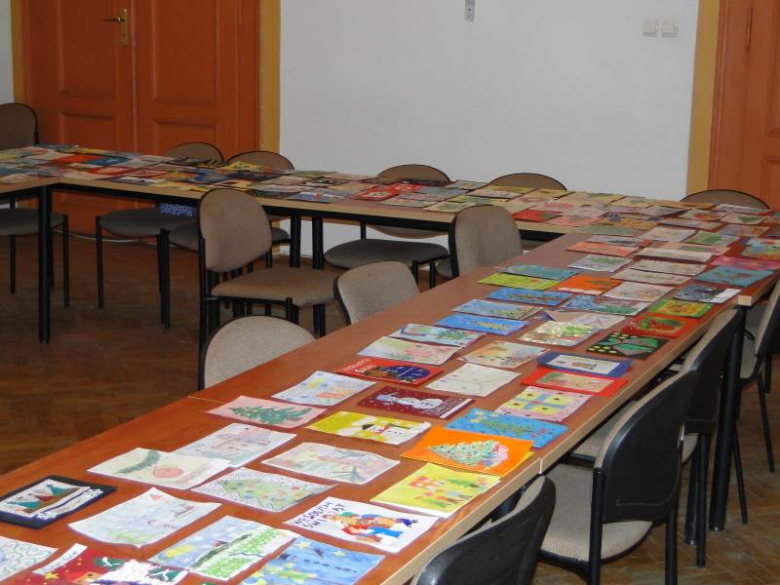Obrady jury konkursu na kartkę świąteczną - Środa Śląska 2011