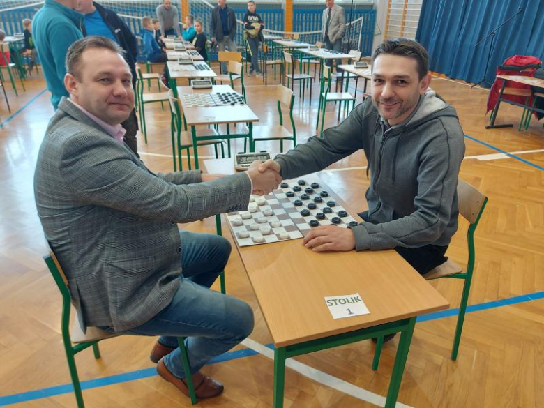 W Udaninie rozegrano turniej warcabów stupolowych