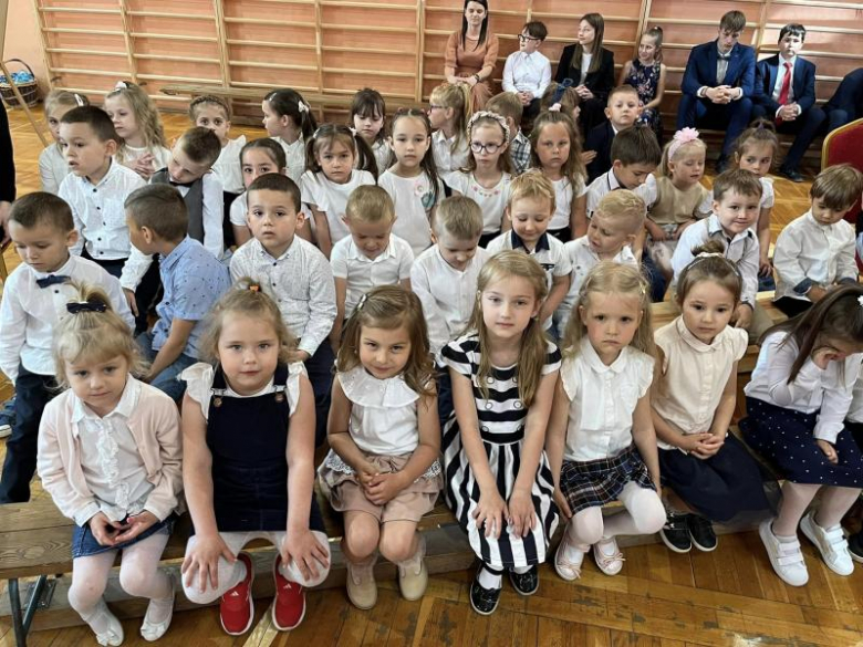 Przyjęcie sztandaru w Szkole Podstawowej im. Jana Brzechwy w Mieczkowie 