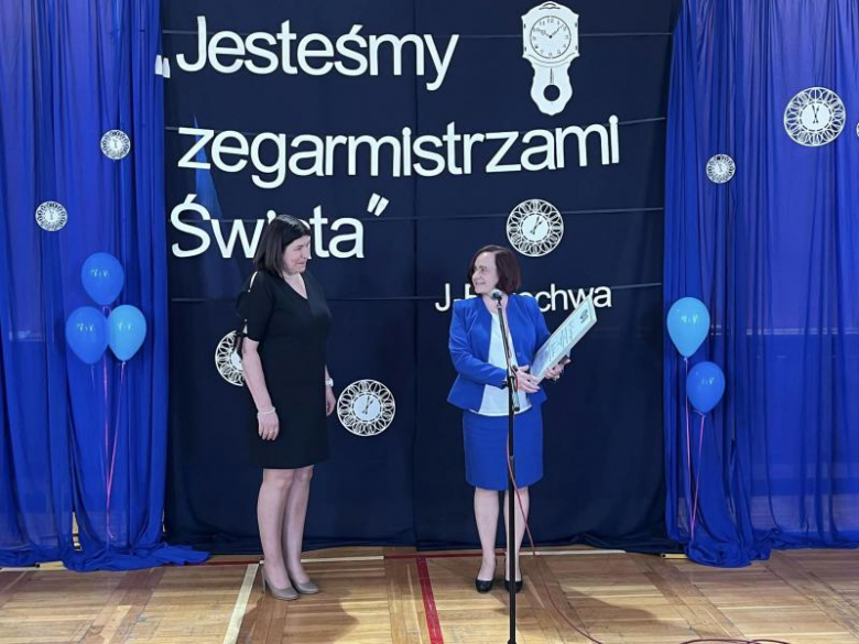Przyjęcie sztandaru w Szkole Podstawowej im. Jana Brzechwy w Mieczkowie 