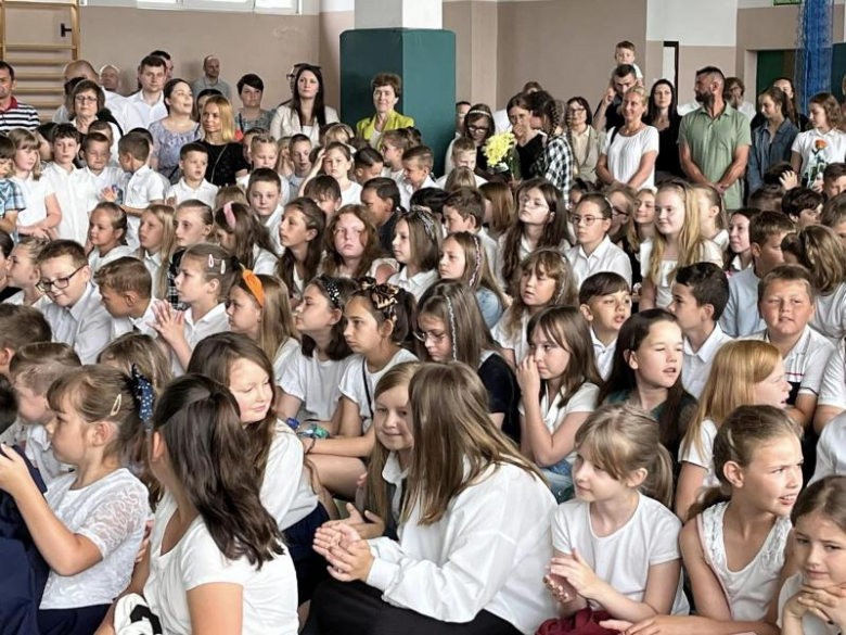 Uroczyste zakończenie roku szkolnego w Szkole Podstawowej im. Marii Konopnickiej w Kostomłotach
