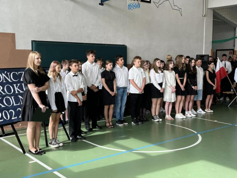 Uroczyste zakończenie roku szkolnego w Szkole Podstawowej im. Marii Konopnickiej w Kostomłotach