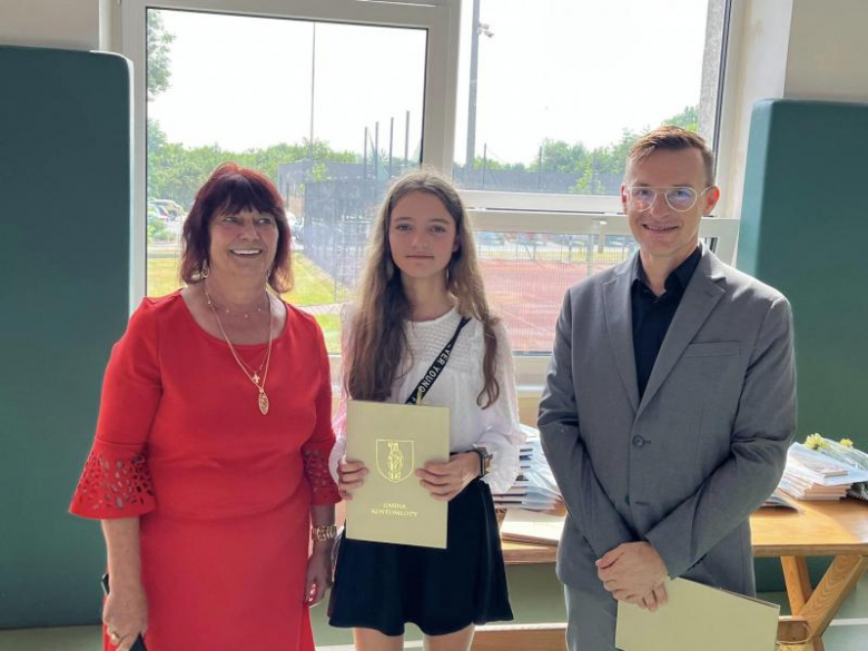 Uroczyste zakończenie roku szkolnego w Szkole Podstawowej im. Marii Konopnickiej w Kostomłotach