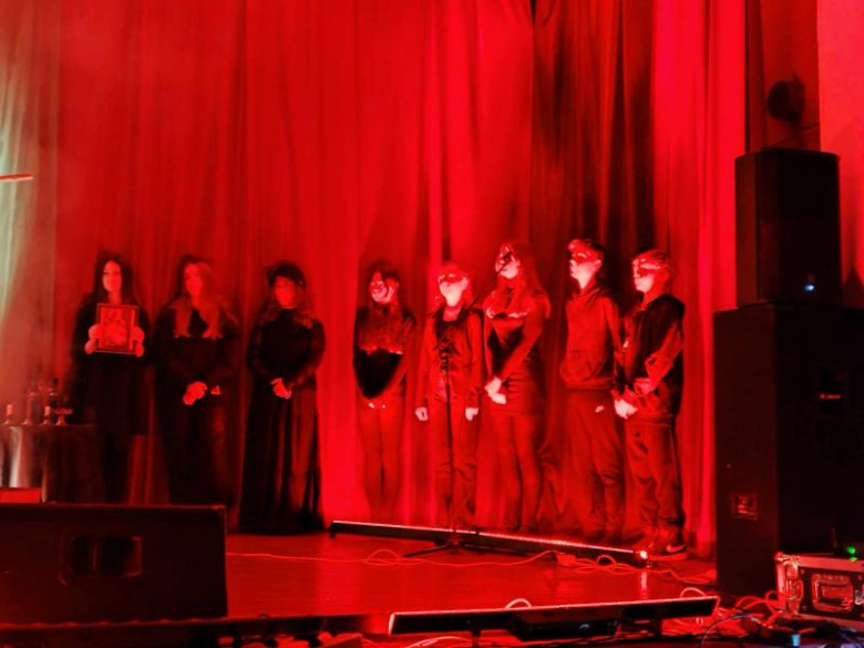 Przedstawienie w GOK Kostomłoty