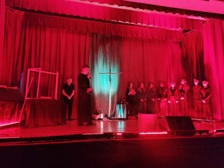 Przedstawienie w GOK Kostomłoty