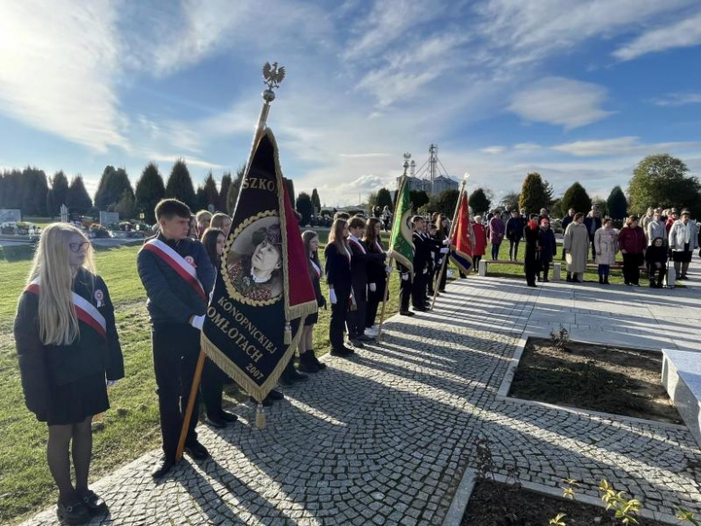 Obchody Święta Niepodległości w Kostomłotach
