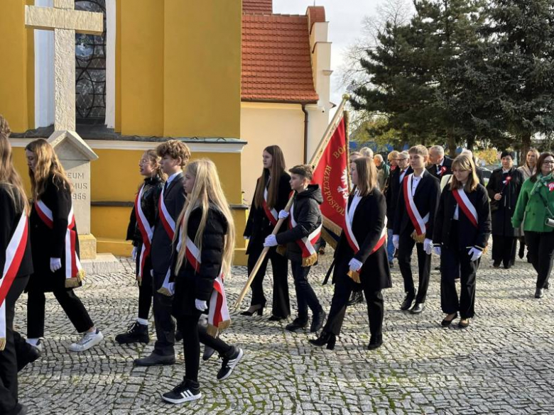 Obchody Święta Niepodległości w Kostomłotach