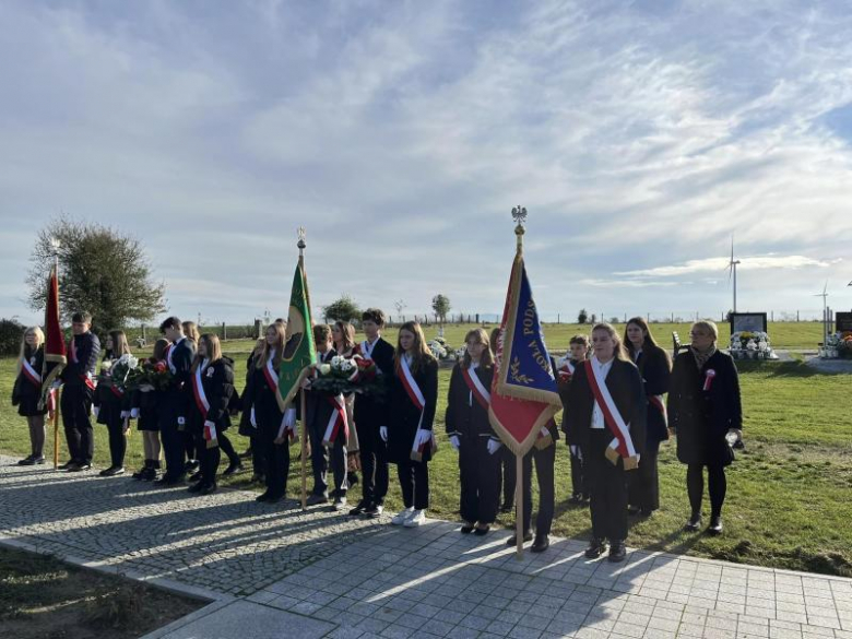 Obchody Święta Niepodległości w Kostomłotach
