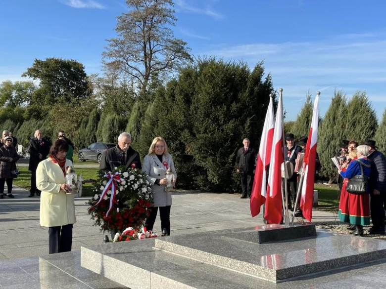 Obchody Święta Niepodległości w Kostomłotach