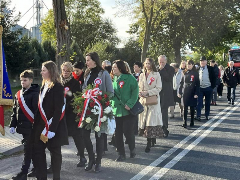 Obchody Święta Niepodległości w Kostomłotach