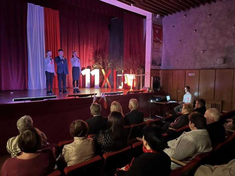 Obchody Święta Niepodległości w Kostomłotach