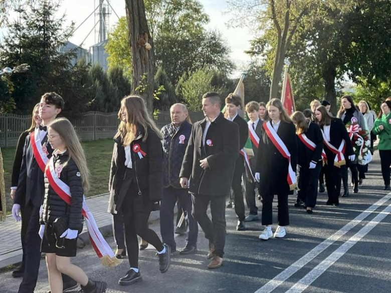 Obchody Święta Niepodległości w Kostomłotach