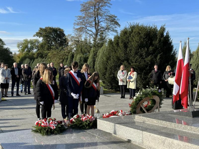 Obchody Święta Niepodległości w Kostomłotach